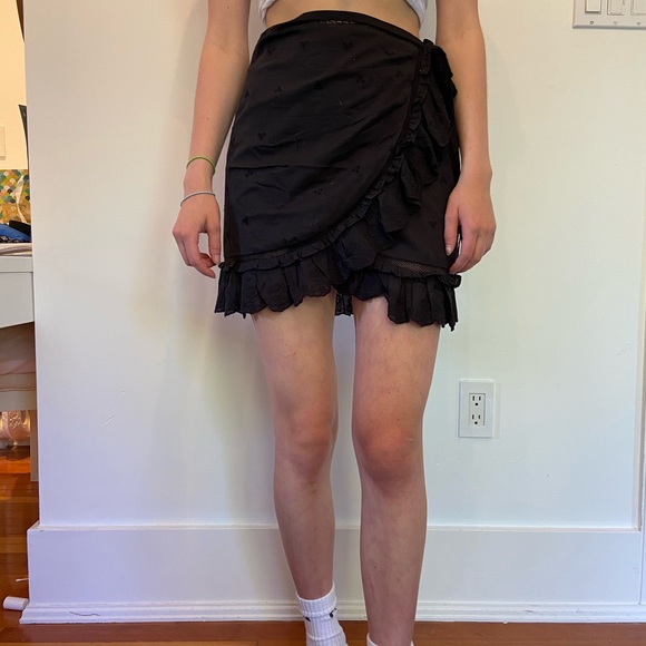 Urban Outfitters Wrap Skirt size S - Picture 1 of 6